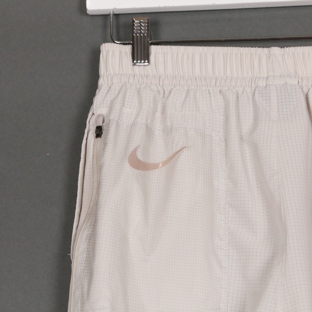 Nike Tech Joggers - Picture 8 of 9